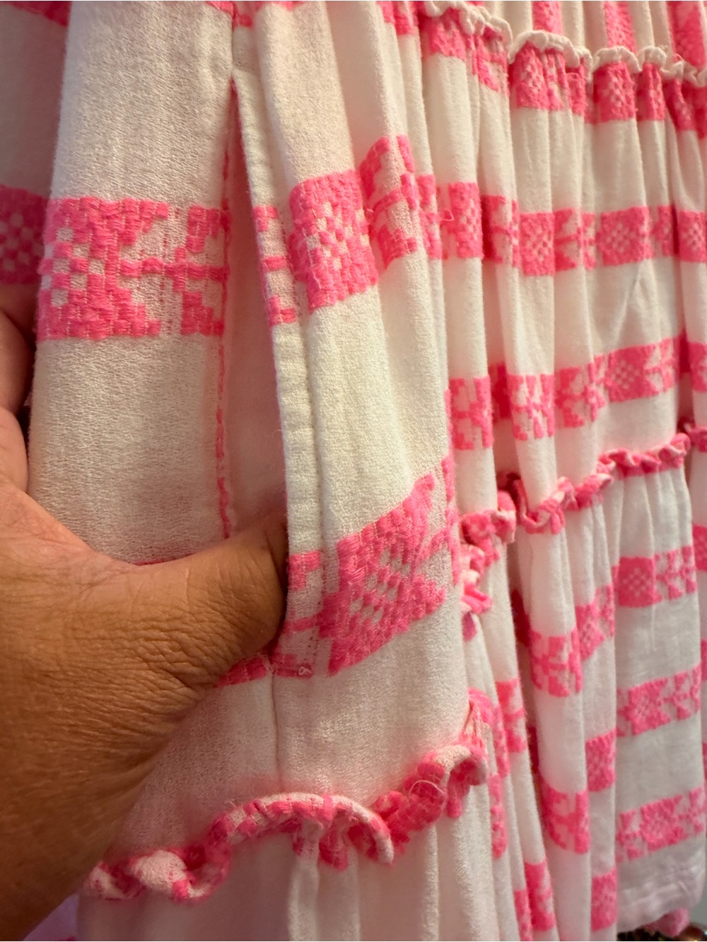 Women‘a Pink and White Striped Tiered Dress - Picture 3 of 3